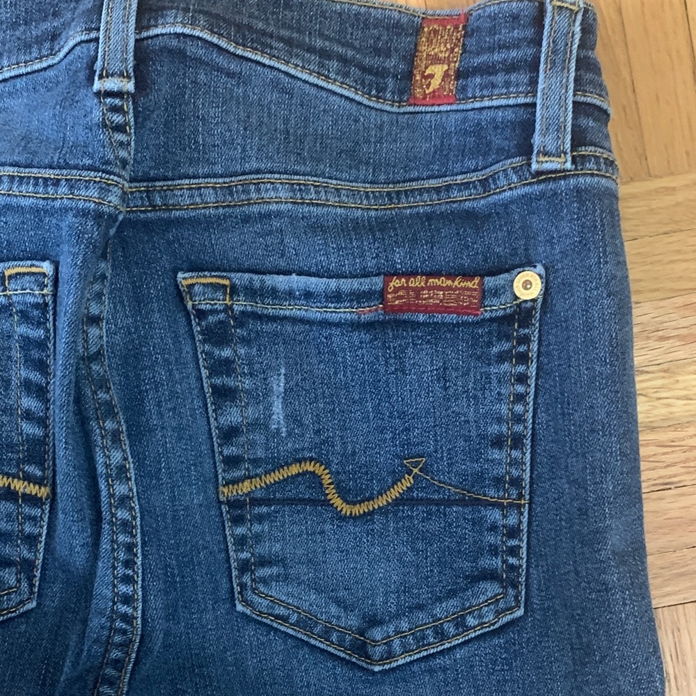 7 For All Mankind Distressed Straight Leg Jean - Women’s Size 25 EUC - Picture 3 of 9